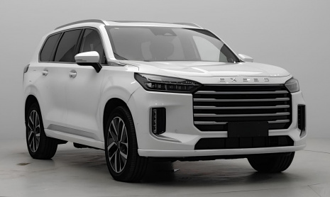 Chery выпустила 7-местный внедорожник Exeed VX PHEV мощностью 610 л.с. и запасом хода 143 км на электротяге