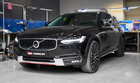 Тюнинг салона Volvo V90 – установка музыкальных подголовников Bowers & Wilkins