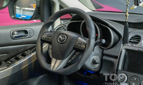 Монтаж анатомического руля под ключ для Mazda CX-7 рестайлинг