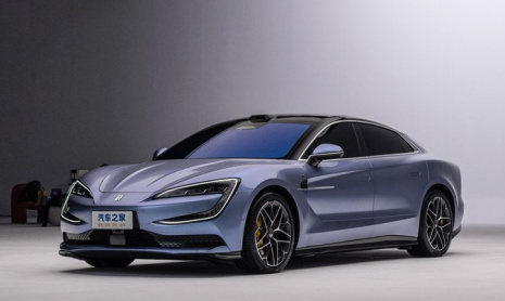 Yangwang U7 дебютирует с аккумулятором blade 2, как утверждает блогер