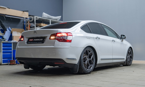 Установка электронного выхлопа iXsound PRO MAX для Citroen C5 II