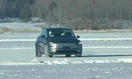 Обновленная модель Tesla Model Y Juniper была замечена в Китае без камуфляжа