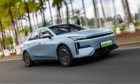 Седан Geely Galaxy L6 EM-i, представленный в Китае, составит конкуренцию BYD Qin L