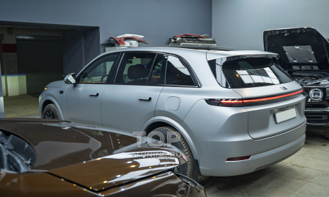 Тюнинг передней оптики Li L7 – монтаж супер ярких линз Max Beam 2.0