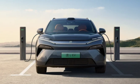 В апреле BYD выпустит первые 500 сверхбыстрых зарядных станций мощностью 1000 кВт, из них 4000 - в Китае