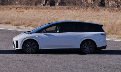 В Китае представлен полностью электрический внедорожник Li Auto i8 мощностью 536 л.с. с зарядкой 5C по цене 4,5 млн рублей