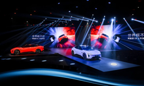 Avatr 06 запущен по цене около 2,2 млн рублей: седан с двигателем Huawei бросает вызов Model 3 с двумя силовыми агрегатами