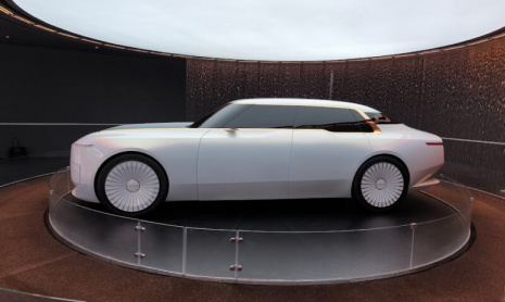 Roewe от SAIC представляет концепт-кар Pearl, разработанный бывшим руководителем отдела дизайна Rolls-Royce