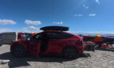 Владелец Tesla переделал свой автомобиль в версию с увеличенной дальностью хода