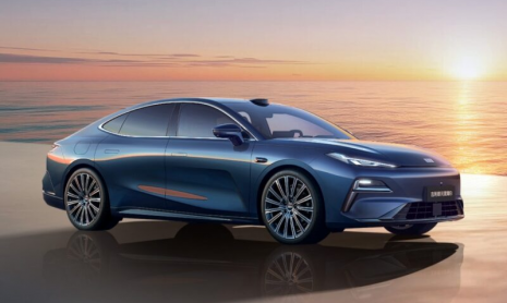 Председатель правления Geely: “Мы не собираемся отказываться от газовых двигателей”.