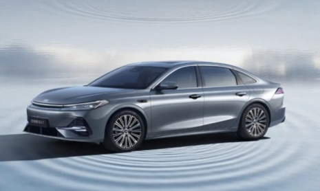 Предварительные продажи седана Geely Galaxy A7 (PHEV) в Китае начнутся 11 июля, запас хода составит 2100 км