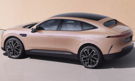 Avatr 11 EREV был запущен в Сингапуре по цене от 17,6 млн рублей, что в пять раз дороже, чем в Китае