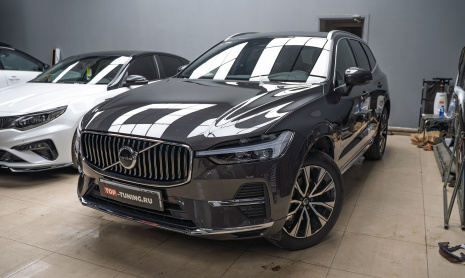 Защитная сетка-фильтр в решетку радиатора Volvo XC60 2025