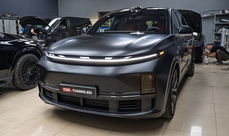 Оклейка сатиновым полиуретаном всего ЛКП кузова Lixiang L7