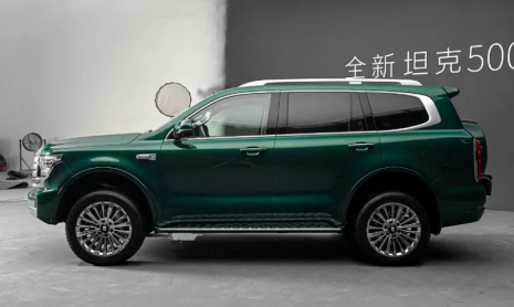 Внедорожник Tank 500 от GWM Hi4-T/Hi4-Z представлен по цене от 4 млн рублей с обновлениями ADAS