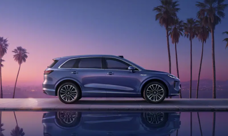 Стоимость самого доступного автомобиля Huawei - Shangjie H5 SUV - начинается с 1,9 млн рублей