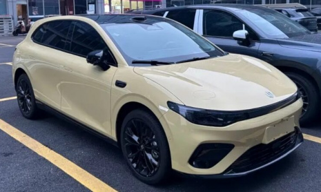 Интерьер хэтчбека Leapmotor B05 будет представлен на автосалоне в Гуанчжоу