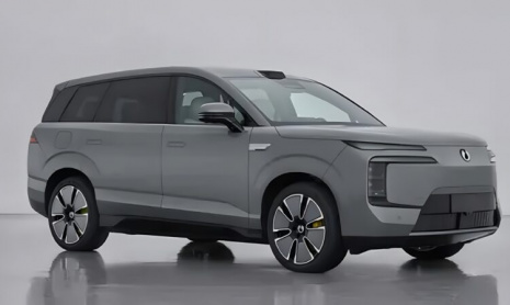 Представлен интерьер шестиместного полноразмерного внедорожника Denza N8L от BYD, предварительные продажи стартуют 26 сентября