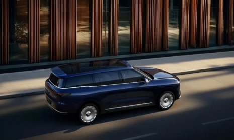 Компания IM Motors представила свой флагманский внедорожник LS9 EREV с аккумулятором емкостью 66 кВт*ч и запасом хода 1500 км