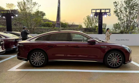 Компания Chery выпускает четырехместный полноприводный автомобиль Fulwin A9L с общей дальностью хода более 2500 км