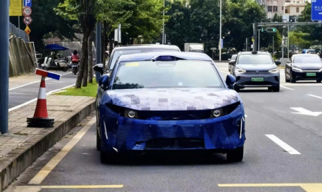 Новый седан Han от BYD вырос на 5,2 метра благодаря обновленному дизайну кузова