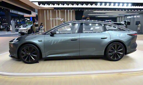 Toyota bZ7 EV дебютирует с двигателем Huawei и системой HarmonyOS cockpit