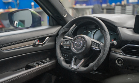 Замена оригинального руля Mazda CX-5 2017-2021 – анатомический руль Kenstyle