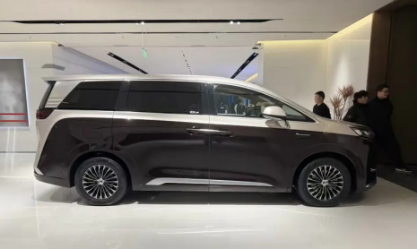 Denza D9 от BYD разошелся тиражом в 300 000 экземпляров, это самый продаваемый в мире внедорожник NEV MPV, который отправляется в Европу