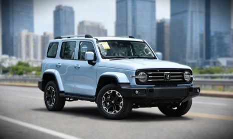 Tank 300 Hi4-T от GWM оснащена аккумулятором CATL и более мощным двигателем стоит от 2,7 млн рублей