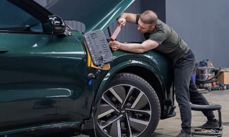 PDR-ремонт вмятины без покраски на кузове Lixiang L9