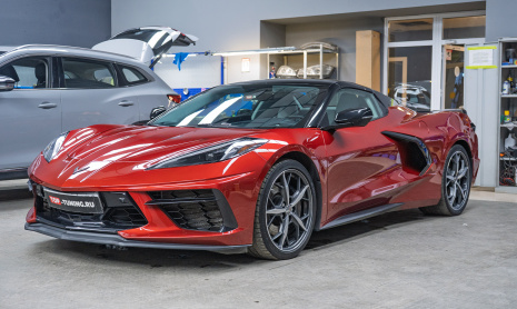 Оклейка рекламой для Chevrolet Corvette C8 2019+