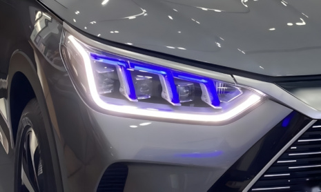 Китай совместно с Geely, GWM и более чем 30 участниками отрасли запускает инициативу NEV по повышению качества интеллектуального освещения транспортных средств