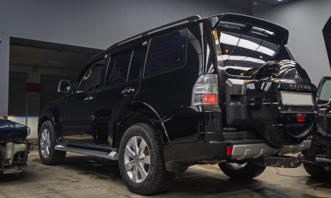 Тюнинг и защита фар Mitsubishi Pajero – светодиодные линзы WideBeam 2.0 PRO