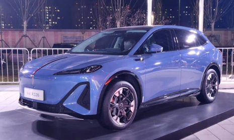 Начались испытания прототипа автомобиля с твердотельной батареей Hongqi мощностью 380 Втч/кг