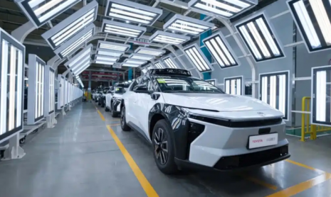 Pony.ai и GAC Toyota представила серийное роботакси на базе электромобиля Toyota bZ4X EV