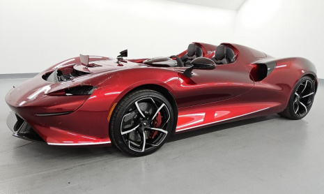 Слегка разбитый McLaren Elva стоимостью 150 миллионов рублей выставлен на продажу на аукционе по продаже подержанных автомобилей