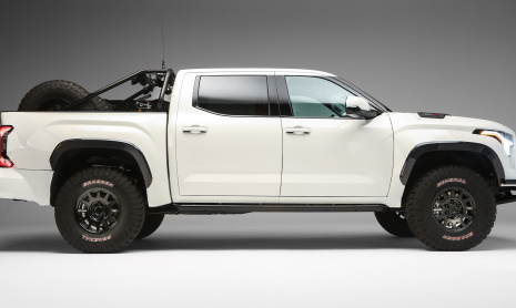 Похоже, у конкурента Toyota Tundra Raptor есть название: TRD Hammer