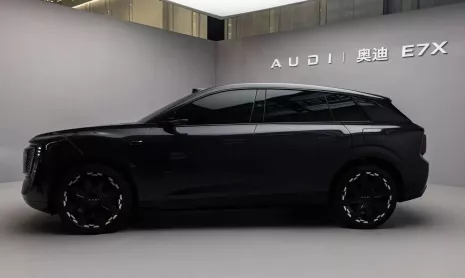 На официальном сайте показан электрический внедорожник AUDI E7X, разгоняющийся от 0 до 100 км/ч за 3,97 с и работающий от аккумулятора CATL мощностью 109 кВт*ч