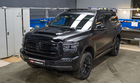 Премиальный тюнинг капота Tank 500 – установка накладки Missuro Larte Design