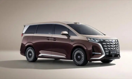 Компания BYD опубликовала фотографии салона обновленного Denza D9 в преддверии предпродаж, которые начнутся 29 марта