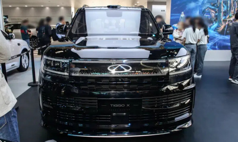 Tiggo X, флагманский внедорожник Chery, официально представил свой интерьер