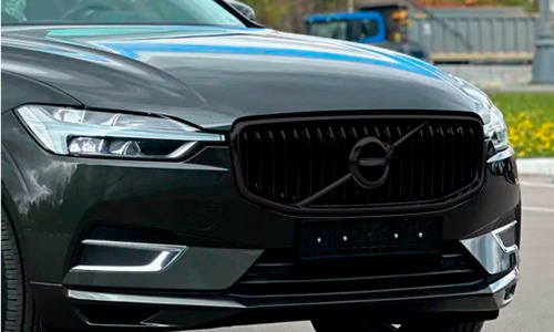 Черная решетка радиатора Inscription Black Thor для Volvo XC60 2017+