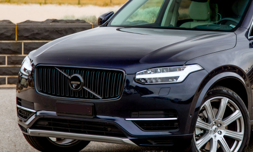Решетка радиатора Inscription Black Thor дорестайлинг для Volvo XC90 (2015-2019)