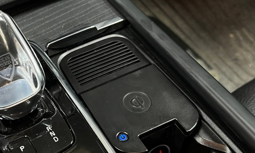 Беспроводная зарядка MagSafe Charge для Volvo XC90, XC60, S90, V90