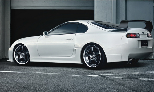 Пороги - тюнинг TRD style на Toyota Supra 80