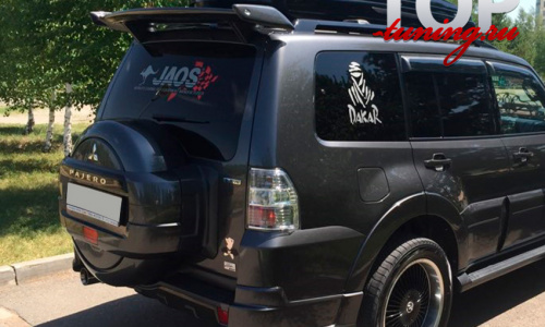 Накладки на задний бампер JAOS Style на Mitsubishi Pajero