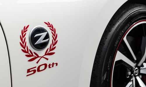 Nissan с гордостью представляет модель 370Z 50th Anniversary Edition!