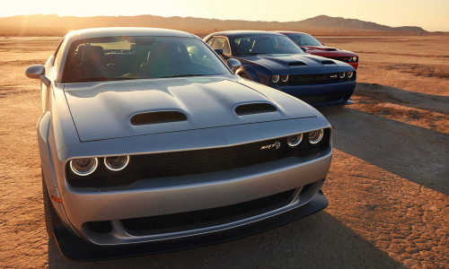 Босс Dodge Design заявляет, что сохранит ретро внешность Charger и Challenger