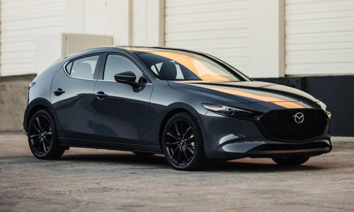 2020 Mazda3 поставляется с минималистичным дизайном и множеством новых функций!