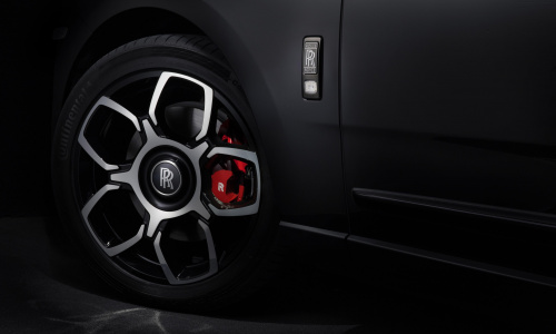 Представлен Rolls-Royce Cullinan Black Badge